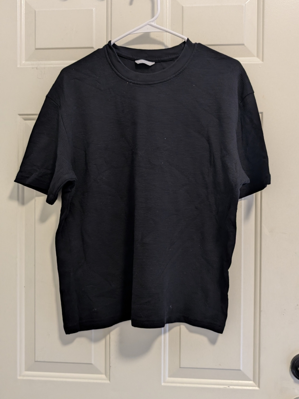 Men's Black Short-Sleeve Crewneck Tee - Picture 2 of 6
